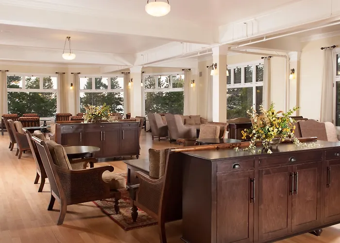 Yellowstone & - Inside The Park Hotel Lake