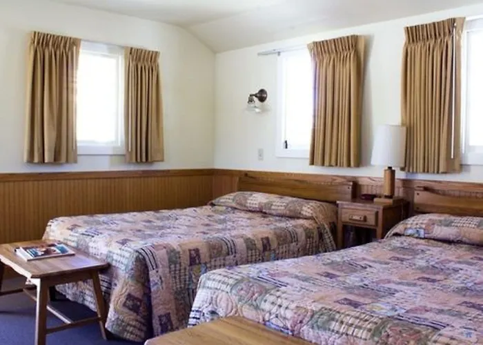 Yellowstone & - Inside The Park Hotel