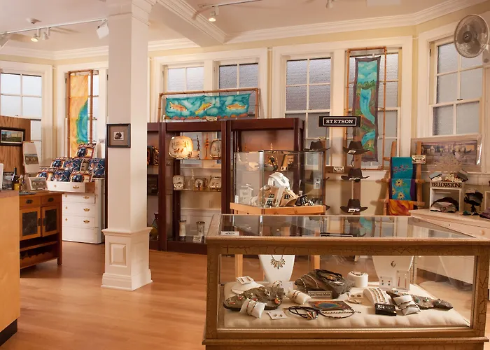 Yellowstone & - Inside The Park Hotel 3*