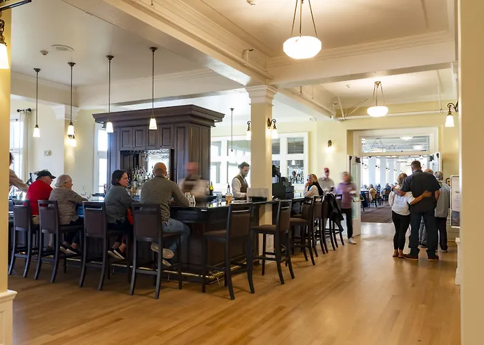 Yellowstone & - Inside The Park Hotel Lake