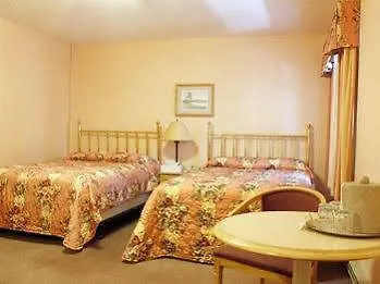Yellowstone & - Inside The Park Hotel Lake
