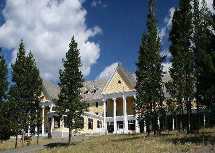 Yellowstone & - Inside The Park 3* Lake